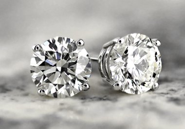https://images.diamondstuds.com/images/mens_earring/ds-mens-pair-mob.jpg?ver=11