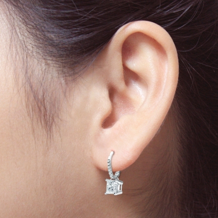 0.10Ct Princess Cut Diamond Basket Stud Earrings 14k Yellow Gold V-Prong I SI2